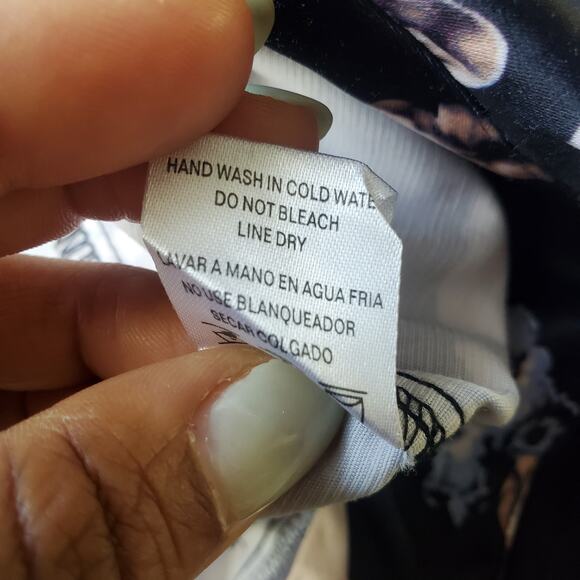 Fashion Nova Floral Print Cigarette Pants Size S - Picture 8 of 8